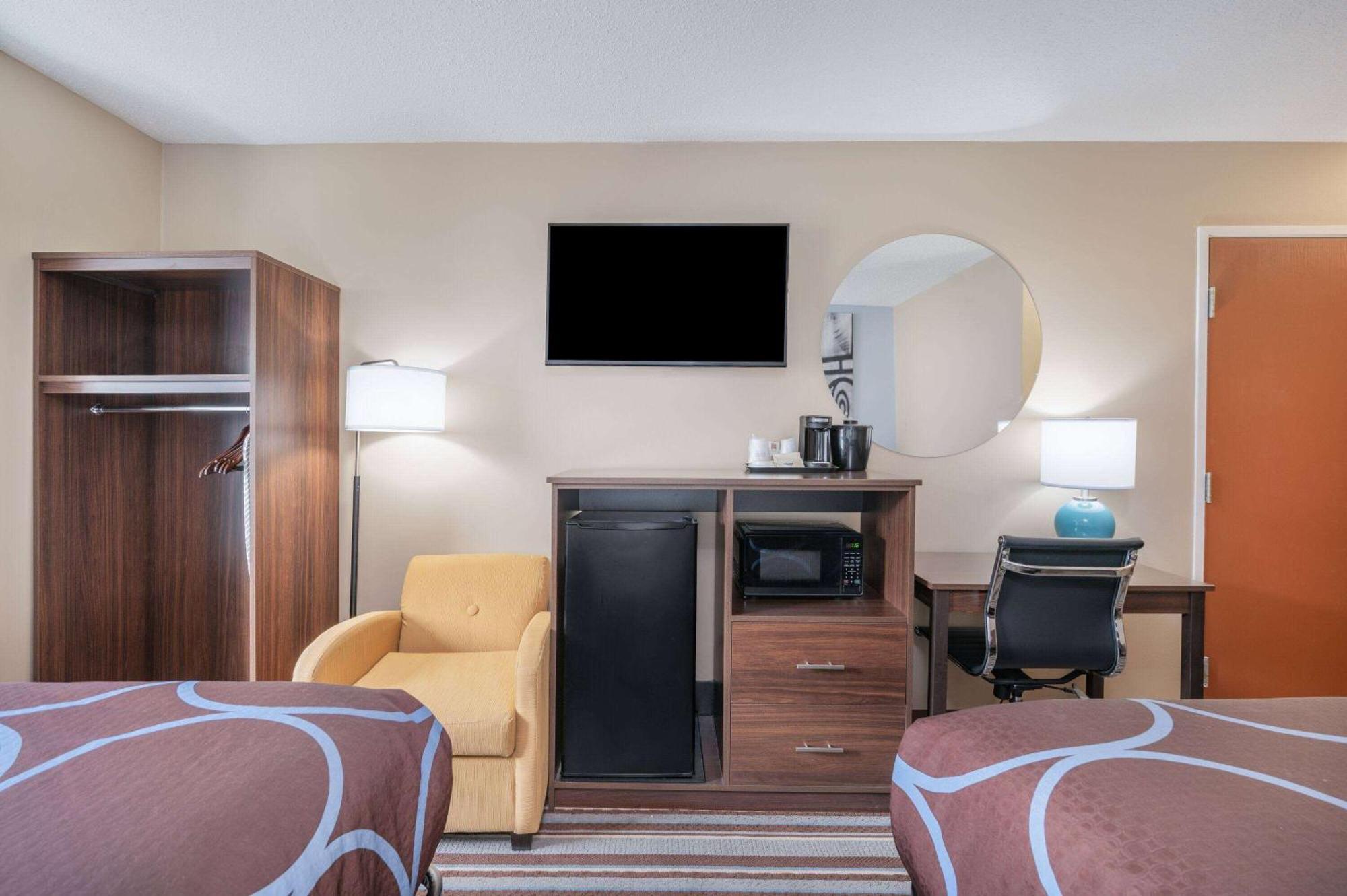 Super 8 By Wyndham Joliet Hotell Eksteriør bilde
