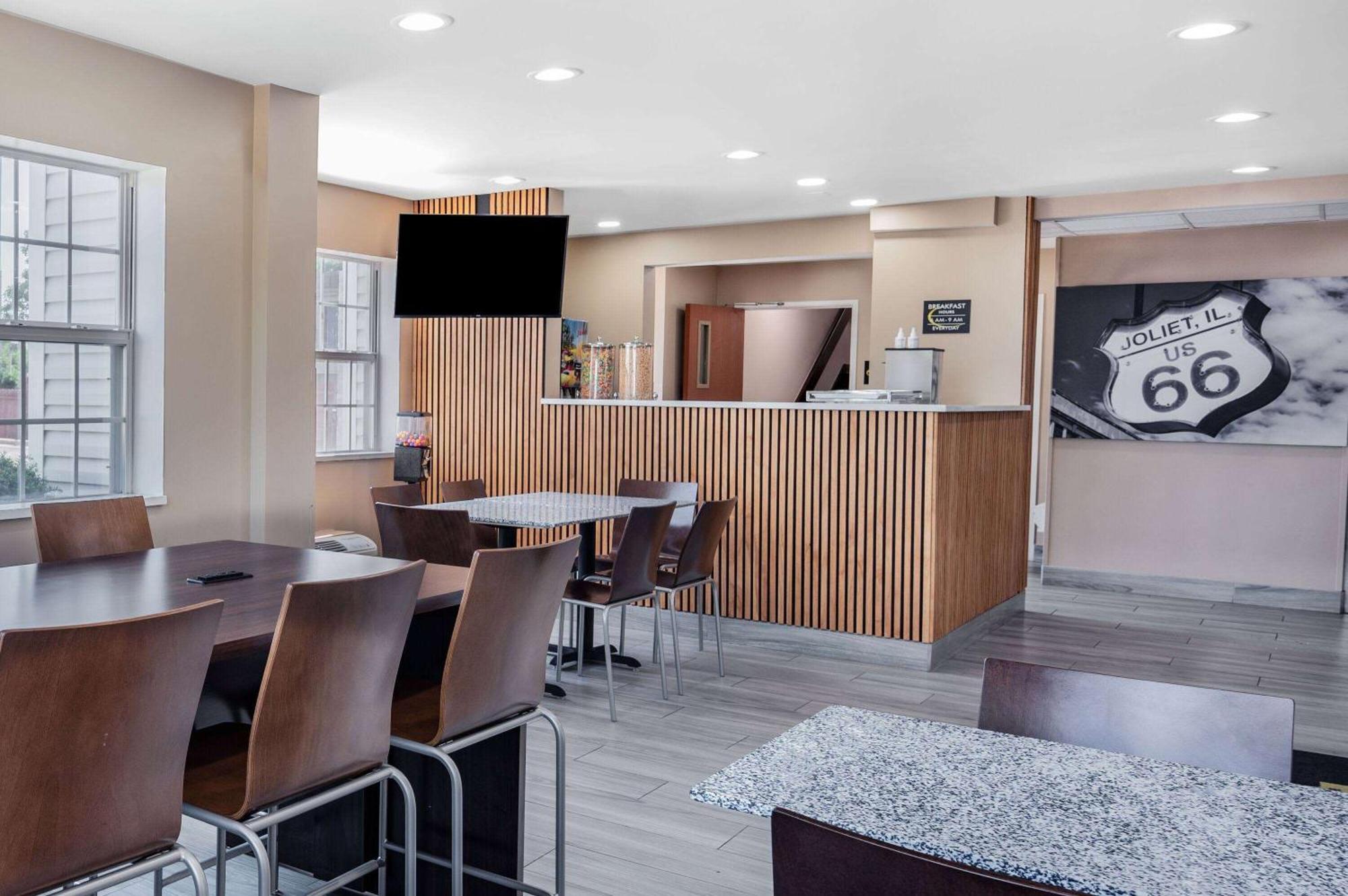 Super 8 By Wyndham Joliet Hotell Eksteriør bilde